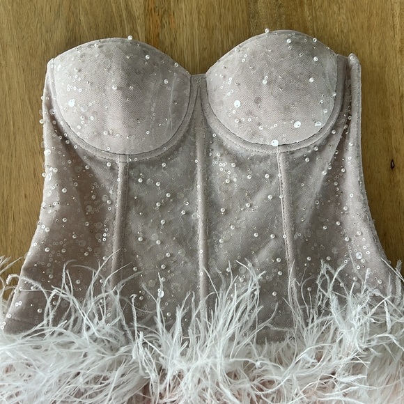 Corset dress with feather skirt. Custom made by fashion designer. - Picture 3 of 3